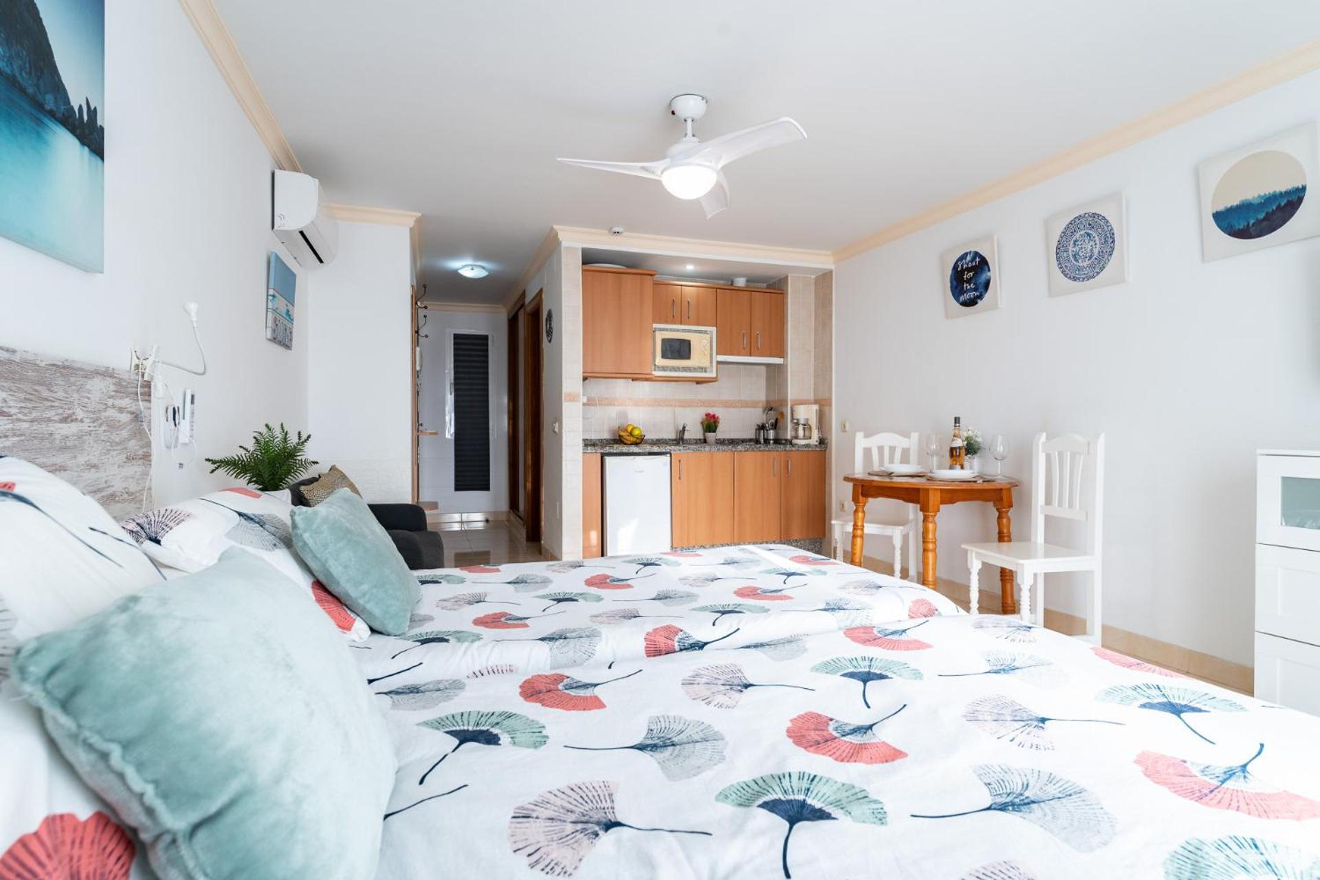 Malagasuite El Levante Apartments Torremolinos Room photo