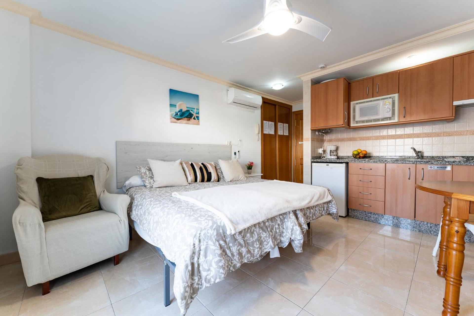 Malagasuite El Levante Apartments Torremolinos Exterior photo