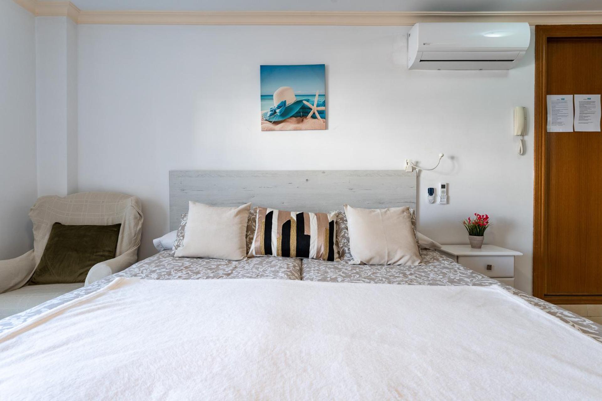Malagasuite El Levante Apartments Torremolinos Room photo